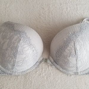 Victoria's Secret Very Sexy Push Up Bra 32DD